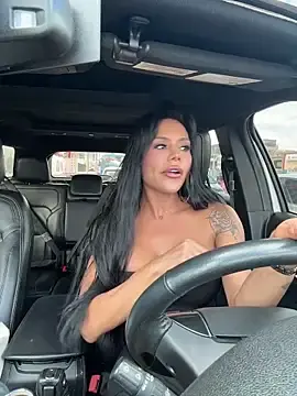 Stripchat Live Sex Cam of HOT_LADY_777