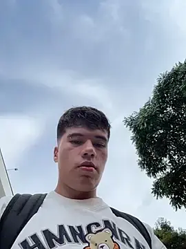Stripchat Live Sex of Logan_smith1