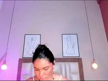 Stripchat Live Sex Cam of LunaAspen_