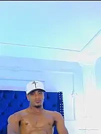 Stripchat Adult Video Chat of AaronCruz_