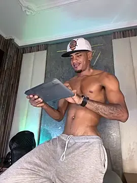 Stripchat Adult Video Chat of AaronCruz_