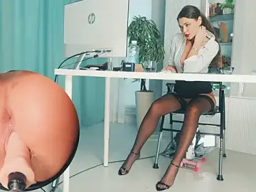 Stripchat Free Porn Cam of art_porno