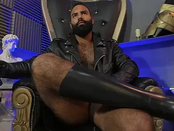 Stripchat Live Porn of BeardAndrew