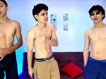 Stripchat Best Webcam of CHILLBICREWX