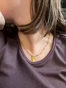 Stripchat Nude Webcam of Hii_Lolla