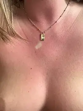 Stripchat Adult Webcams of Hii_Lolla