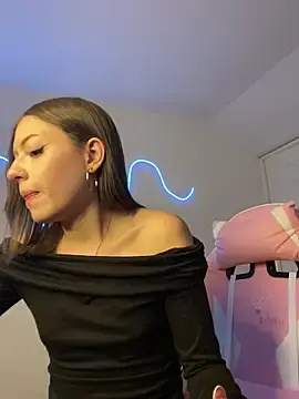 Stripchat Live Sex Cam of PrettyAmber