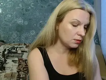 Stripchat Free Porn Cam of BlondeFox