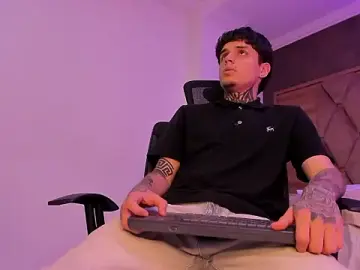 Stripchat Live Porn of Declan-Fox