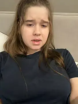 Stripchat Sex Chat of HornyGirlH