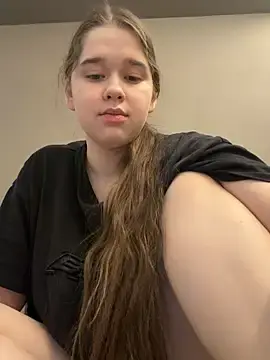 Stripchat Adult Webcam of HornyGirlH