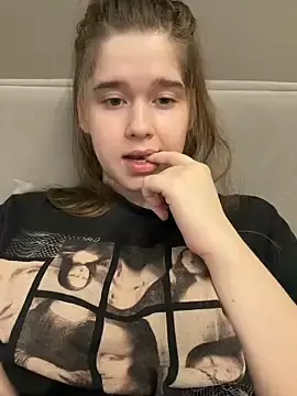 Stripchat Adult Webcam of HornyGirlH