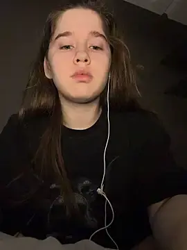 Stripchat Free Live Porn of HornyGirlH