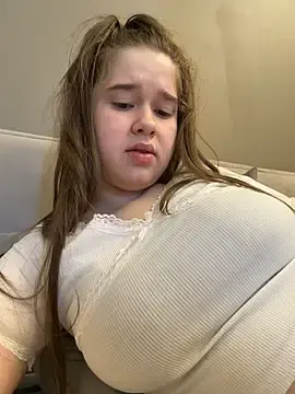 Stripchat Free Porn Cam of HornyGirlH