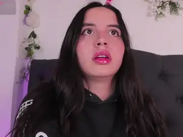 Stripchat Live Sex Cam of kaylee_lee