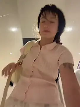 Stripchat Free Live Porn of MiaTee