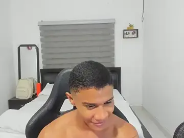 Stripchat Nude Webcam of corzoethan