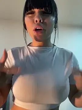 Stripchat Free Porn Cam of BrendaCrean