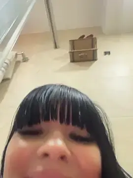 Stripchat Sex Cam of BrendaCrean