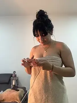 Stripchat Live Sex Cam of BrendaCrean