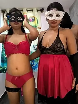 Stripchat Nude Webcam of Family02