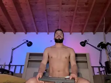 Stripchat Live Porn of bruno_woods