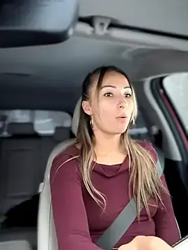 Stripchat Free Porn Cam of LetsFunKARINA