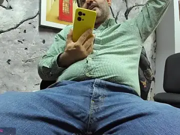 Stripchat Best Webcam of Maxi_thebig_daddy