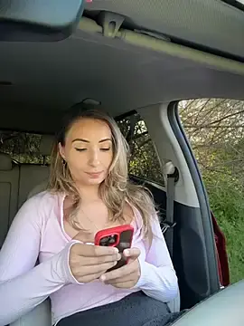 Stripchat Free Porn Cam of Wonder_Kari