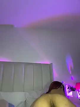 Stripchat Live Porn of Mirandaa_Rogers