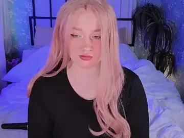 Stripchat Sex Cam of carolina_elf