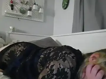 Stripchat Live Sex Cam of peach_x_powergirl