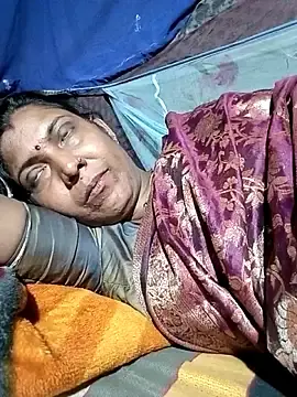 Stripchat Free Live Porn of Savita992