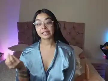 Stripchat Adult Webcams of miaa_saenz1