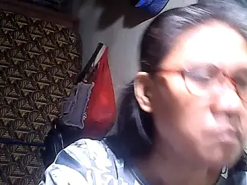 Stripchat Sex Cam of sweetsosie18