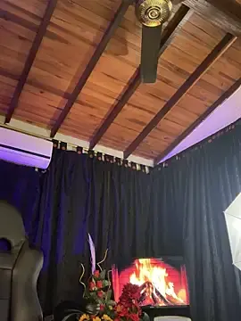 Stripchat Live Sex of monroe_777