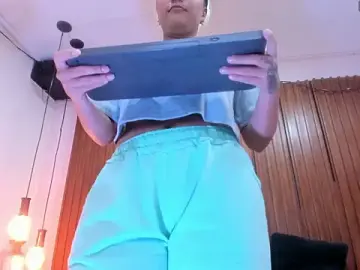 Stripchat Adult Webcams of Arianaa_Gray