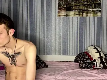 Stripchat Adult Webcam of EmiliaCouple