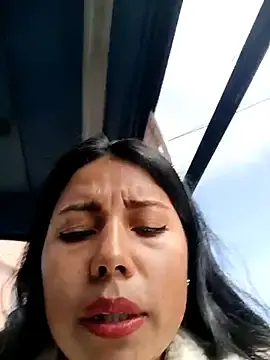 Stripchat Live Sex of _andrea30