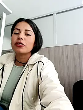 Stripchat Best Webcam of _andrea30