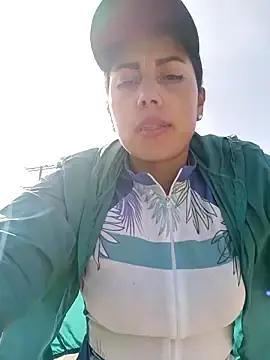 Stripchat Sex Cam of _andrea30