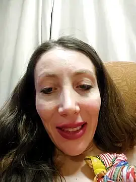 Stripchat Live Sex Cam of HellaryTourent