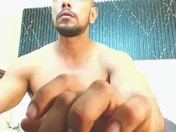 Stripchat Sex Cam of Thiago_Summers