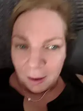 Stripchat Sex Chat of l4dyc4pricorn76