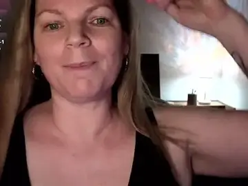 Stripchat Adult Webcams of l4dyc4pricorn76