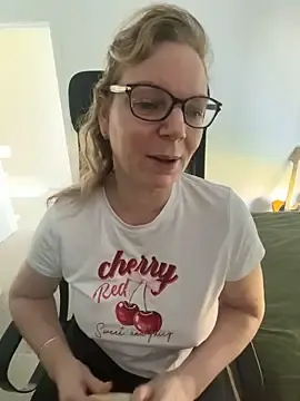 Stripchat Live Sex of l4dyc4pricorn76