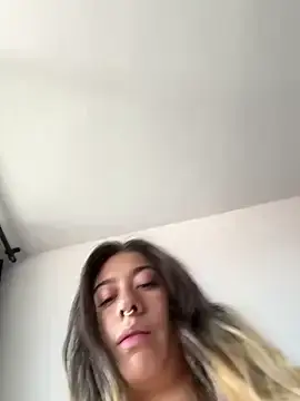 Stripchat Free Porn Cam of Enyeld_ruru