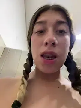 Stripchat Free Porn Cam of Enyeld_ruru