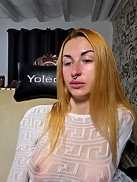 Stripchat Free Porn Cam of kylie_blck