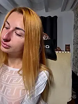 Stripchat Live Sex Cam of kylie_blck